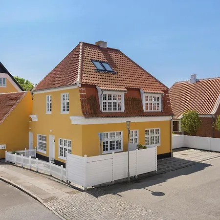 Διαμέρισμα 2 Beliggende Og Lyst Indrettet *